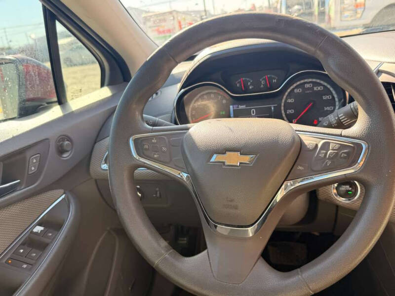 2017 Chevrolet Cruze LT Auto