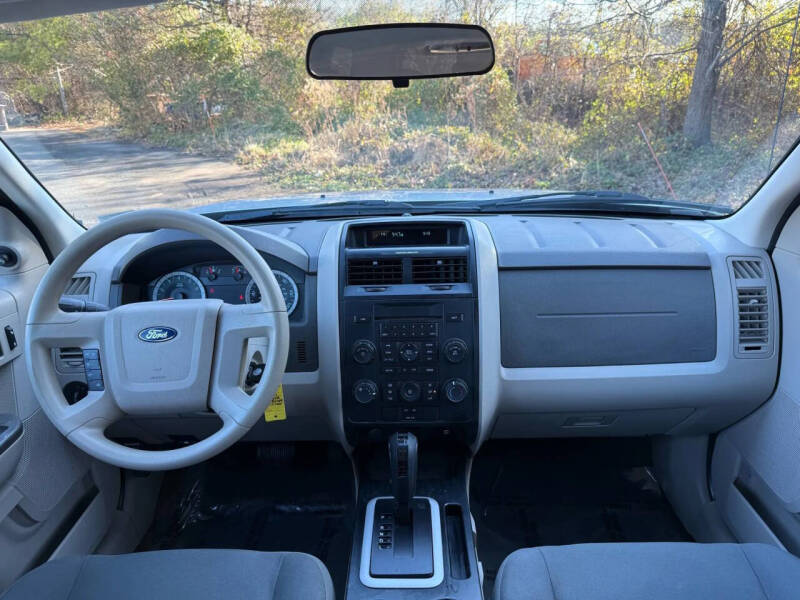 2011 Ford Escape XLS