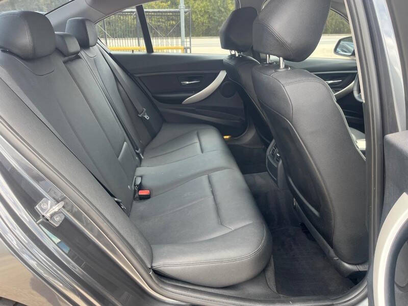 2014 BMW 3 Series 320i