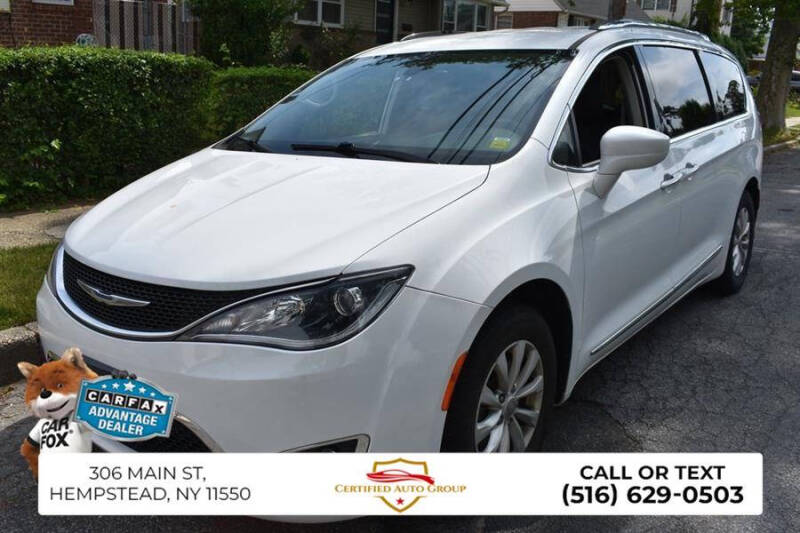 2024 Chrysler Pacifica Plug-In Hybrid Select