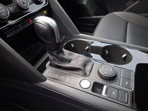 2020 Volkswagen Atlas Cross Sport V6 SEL R-Line 4Motion