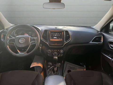 2019 Jeep Cherokee Latitude