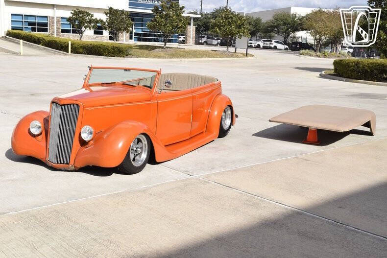 1935 Ford Phaeton
