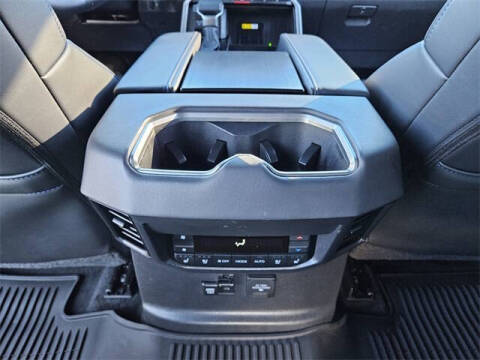 2024 Toyota Sequoia Platinum