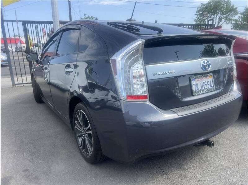 2015 Toyota Prius Plug-in Hybrid