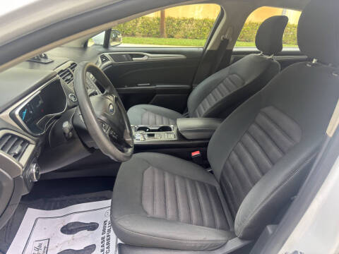 2018 Ford Fusion Hybrid SE