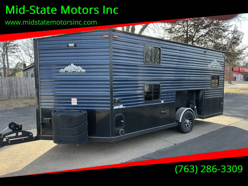 2022 Glacier Ice House 17LE