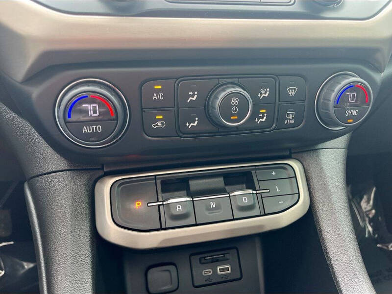 2022 GMC Acadia Denali