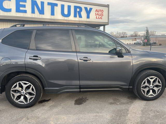 2022 Subaru Forester Premium