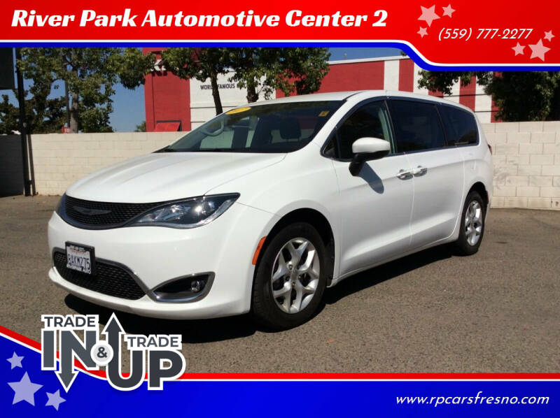 2017 Chrysler Pacifica for sale at River Park Automotive Center 2 in Fresno CA