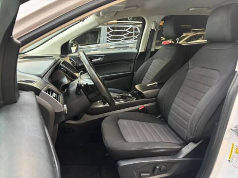 2020 Ford Edge SE