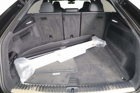 2024 Audi SQ8 4.0T quattro Premium Plus