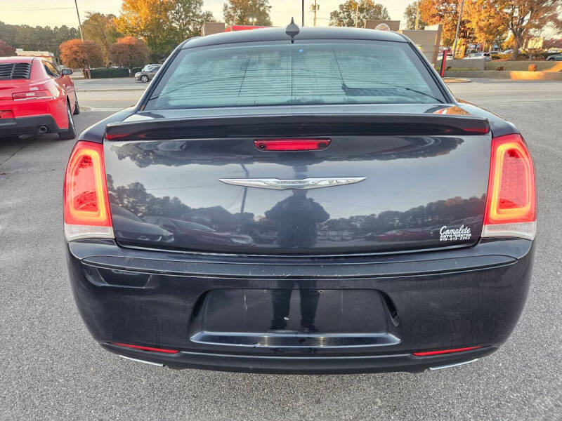 2016 Chrysler 300 C