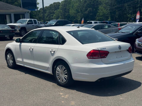 2014 Volkswagen Passat 1.8T S PZEV