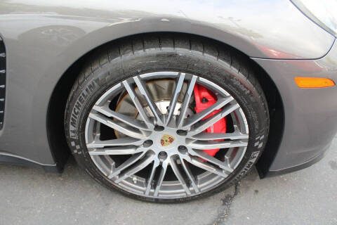 2015 Porsche Panamera GTS