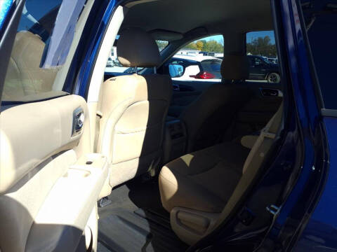 2017 Nissan Pathfinder S