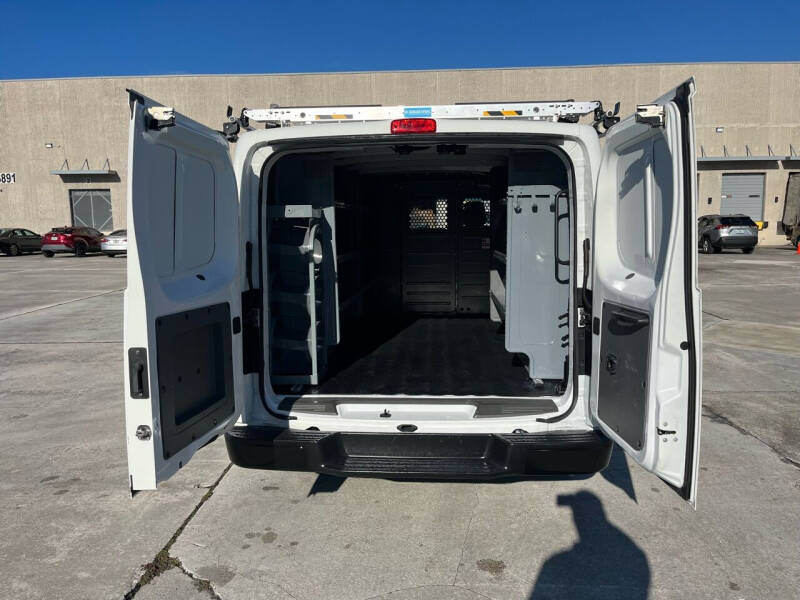 2018 Nissan NV 1500 S