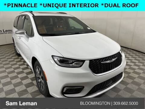 2024 Chrysler Pacifica Plug-In Hybrid for sale at Sam Leman CDJR Bloomington in Bloomington IL