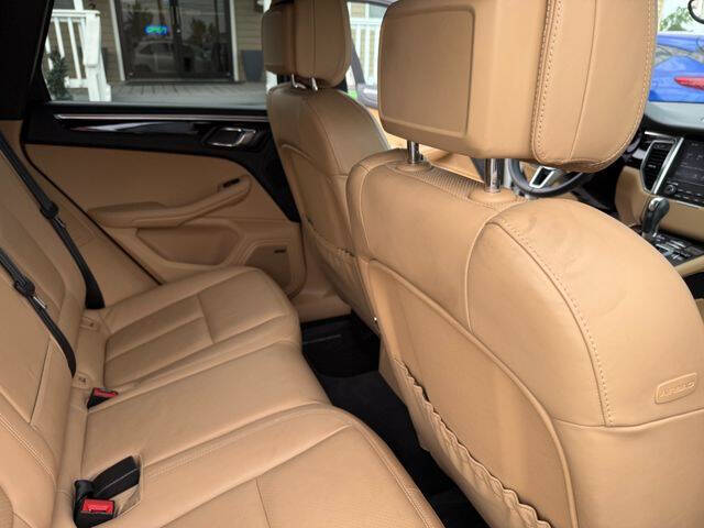 2017 Porsche Macan