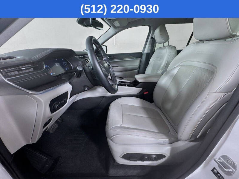 2022 Jeep Grand Cherokee Overland