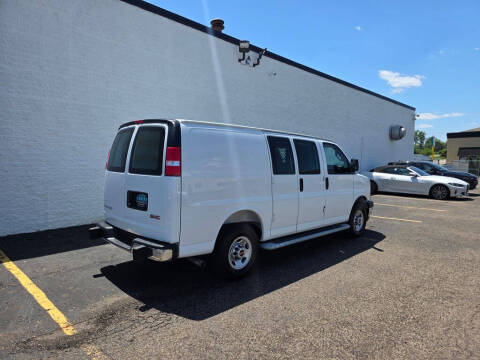 2025 GMC Savana 2500