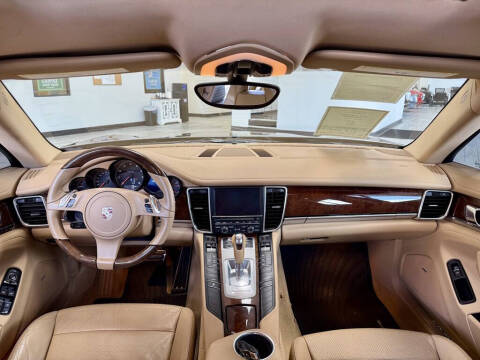 2011 Porsche Panamera
