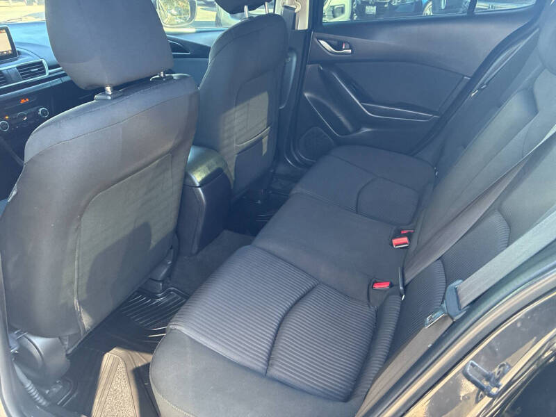 2016 Mazda MAZDA3 i Grand Touring