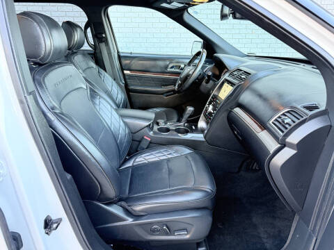 2017 Ford Explorer Platinum