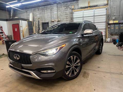 2017 Infiniti QX30 Premium