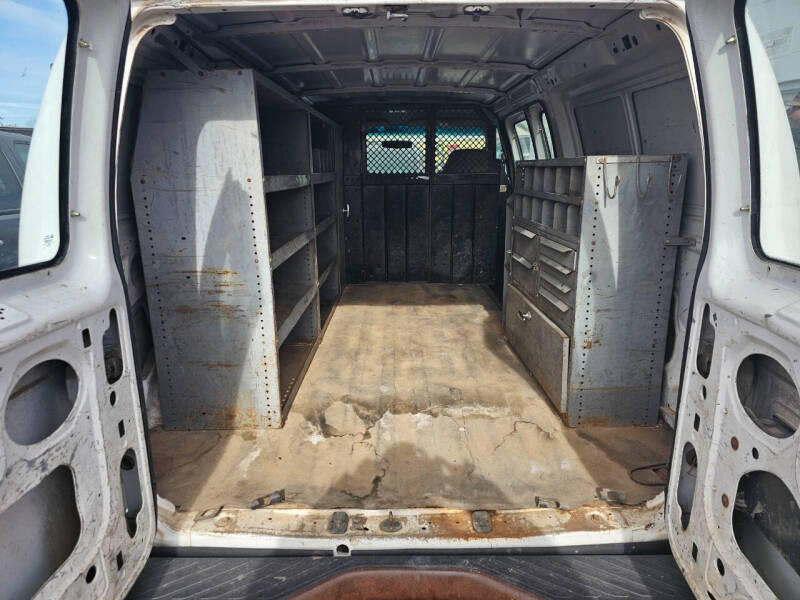 2002 Ford E-Series E-150