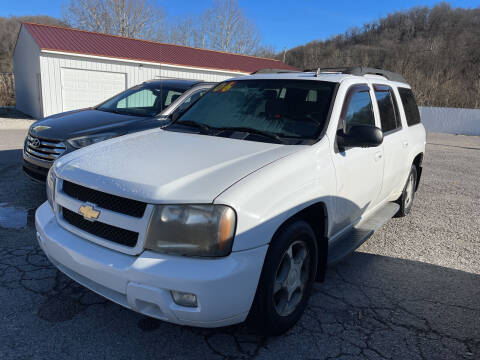 2006 Chevrolet TrailBlazer EXT for sale at PIONEER USED AUTOS & RV SALES in Lavalette WV