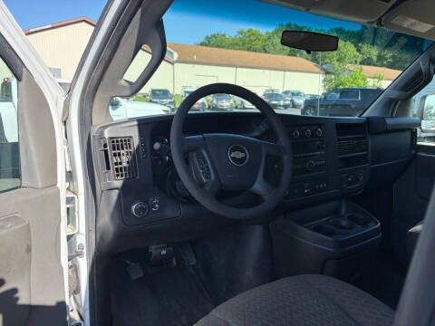 2017 Chevrolet Express LT 3500
