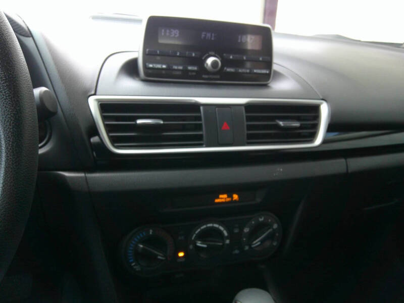 2015 Mazda MAZDA3 i SV