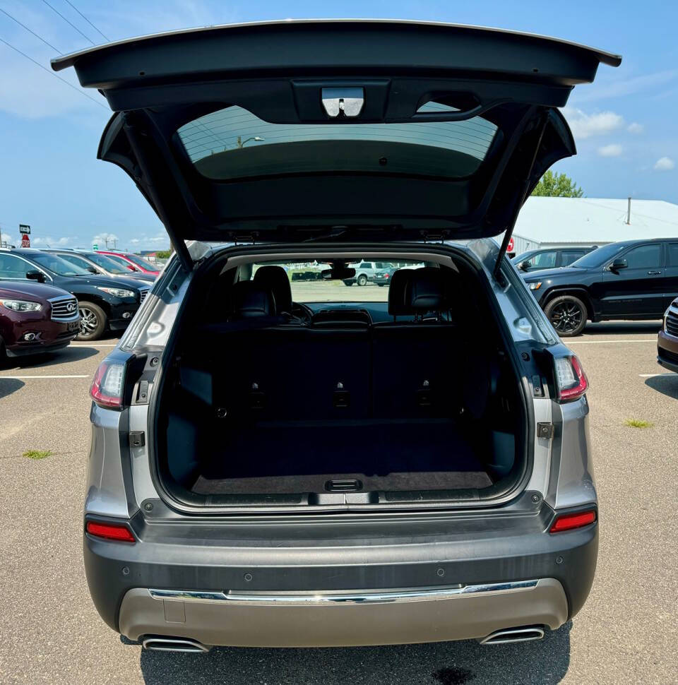 2019 Jeep Cherokee for sale at MINT MOTORS in Ramsey, MN