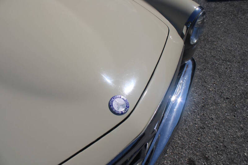 1968 Mercedes-Benz 280-Class