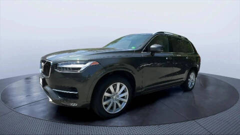 2018 Volvo XC90 T6 Momentum