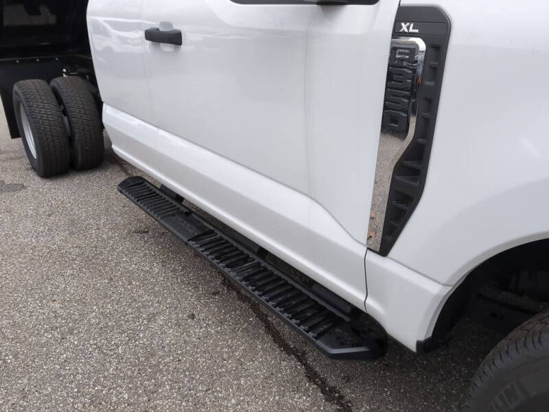 2025 Ford F-350 Super Duty XL