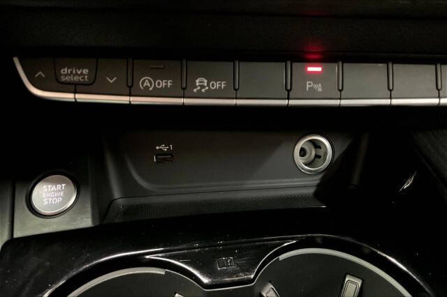 2023 Audi A4 quattro S line Prem Plus 45 TFSI