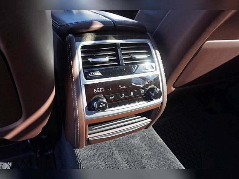 2017 BMW 7 Series 740i