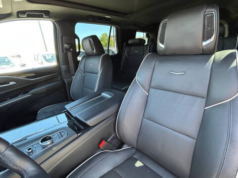 2023 Cadillac Escalade Sport