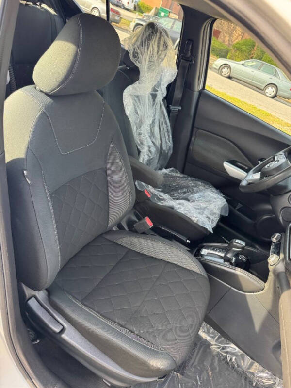 2020 Nissan Kicks SV