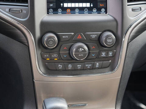 2019 Jeep Grand Cherokee Laredo E
