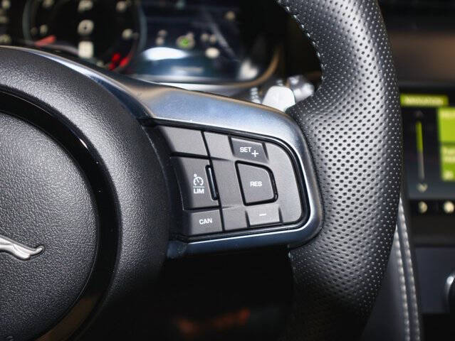 2023 Jaguar F-TYPE R