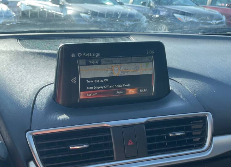 2017 Mazda MAZDA3 Sport