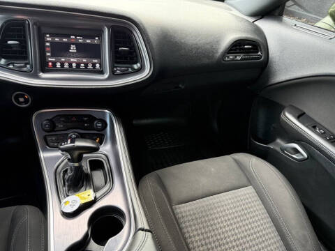 2018 Dodge Challenger SXT