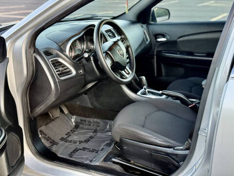 2012 Dodge Avenger SE