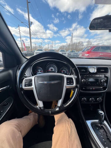 2012 Chrysler 200 Touring