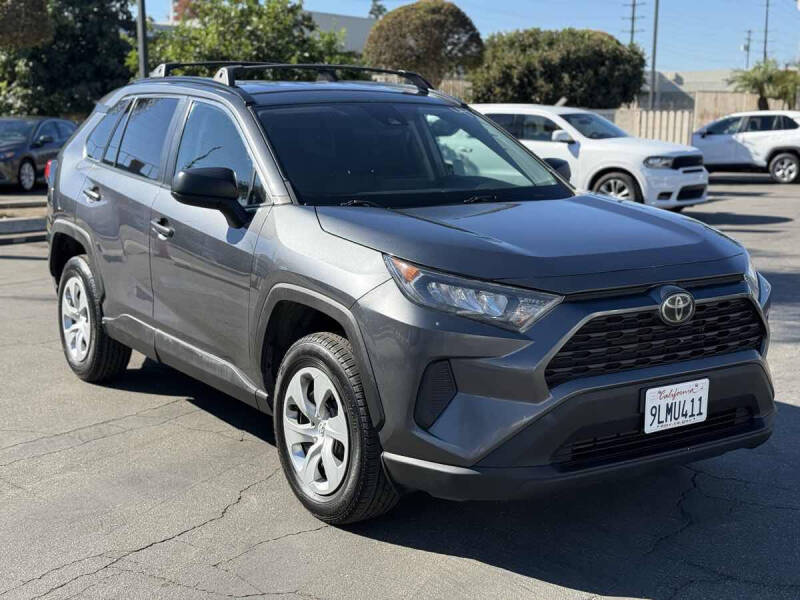 2020 Toyota RAV4 LE