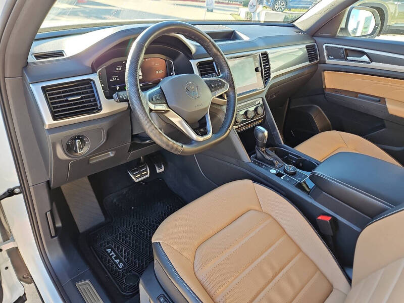 2022 Volkswagen Atlas Cross Sport V6 SEL Premium R-Line 4Motion