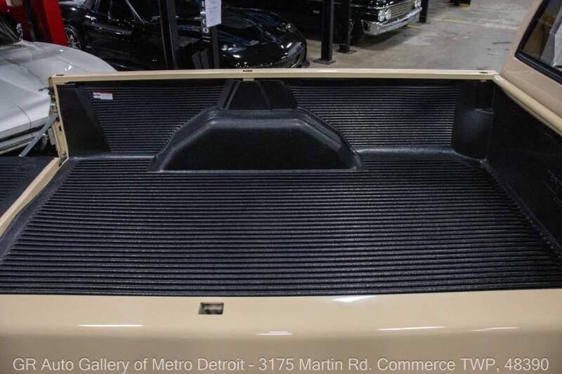 1987 Chevrolet R/V 10 Series V10